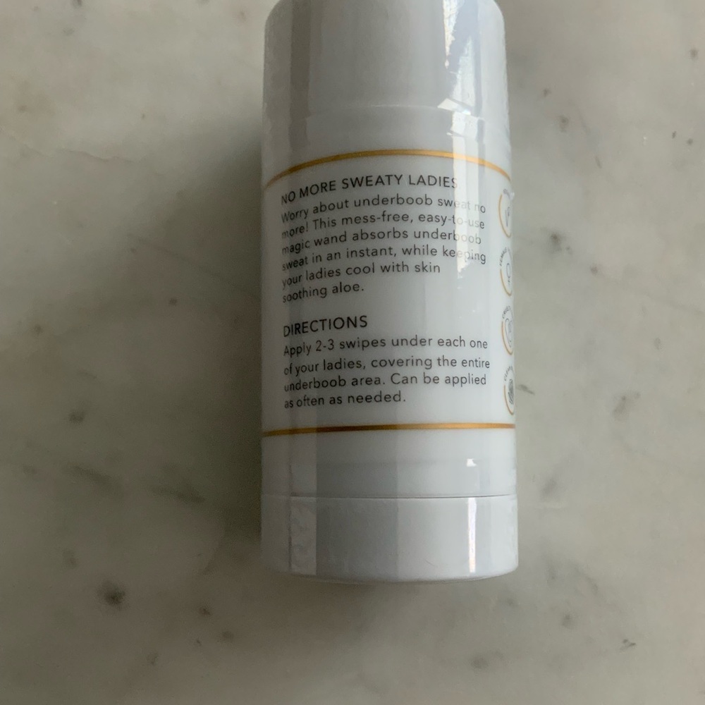 Nakery Beauty Magic Under Boob Wand - Picture 2 of 4